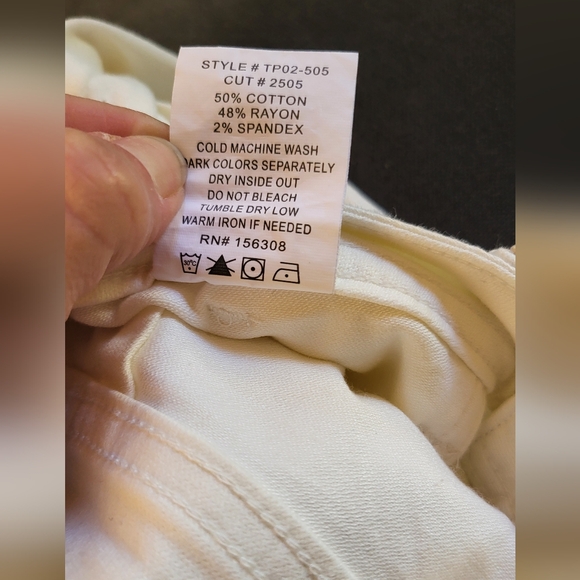 L.T.J. Jogger Style Jean Optic White NWT. SZ. M - Picture 8 of 8